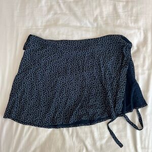 Brandy Melville navy and white floral wrap skirt